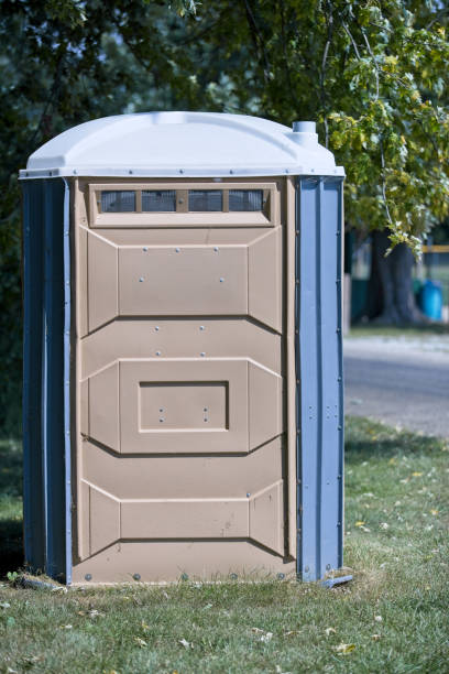 Best Portable bathroom rental  in Escanaba, MI