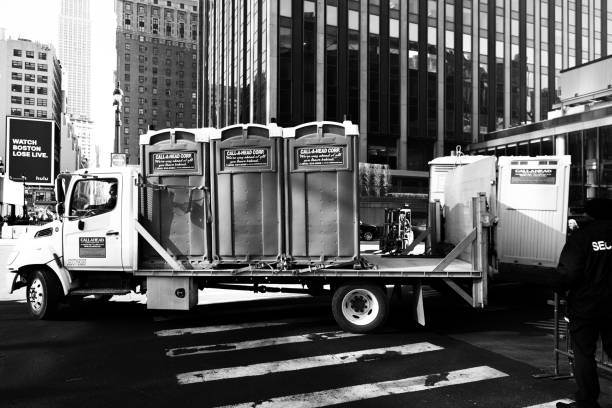 Best Luxury portable toilet rental  in Escanaba, MI